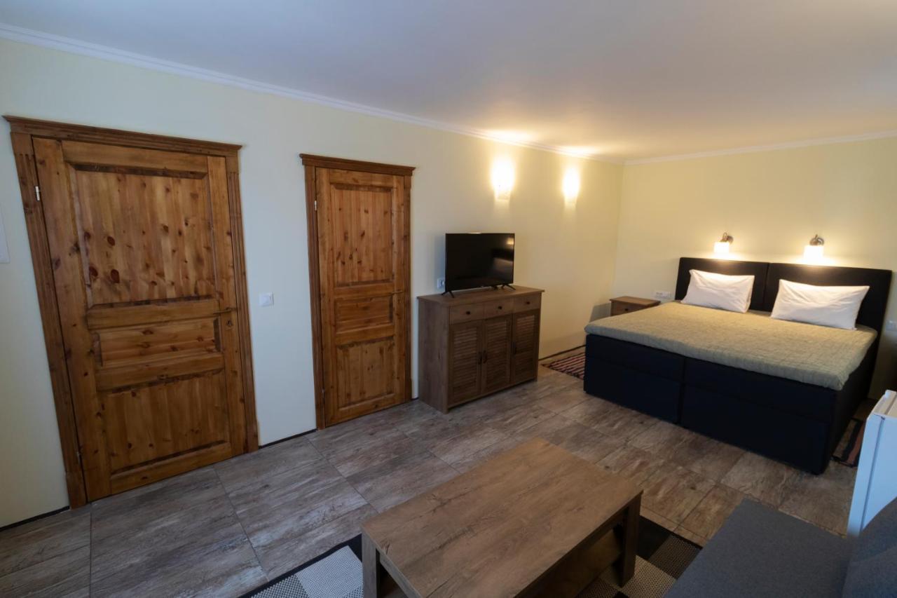 Taverna & Rooms Sutivan Luaran gambar