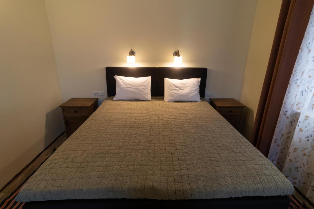 Taverna & Rooms Sutivan Luaran gambar