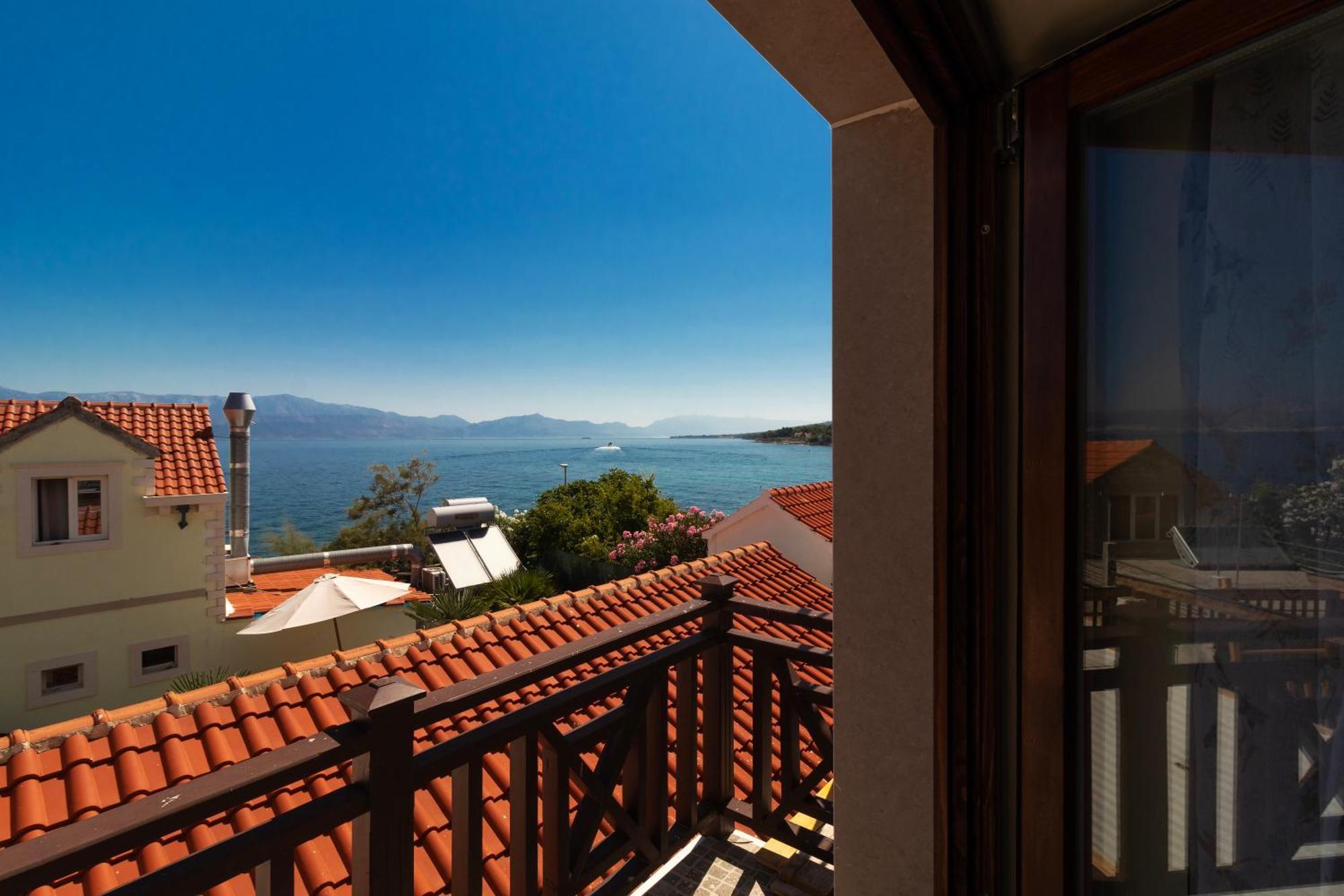 Taverna & Rooms Sutivan Luaran gambar