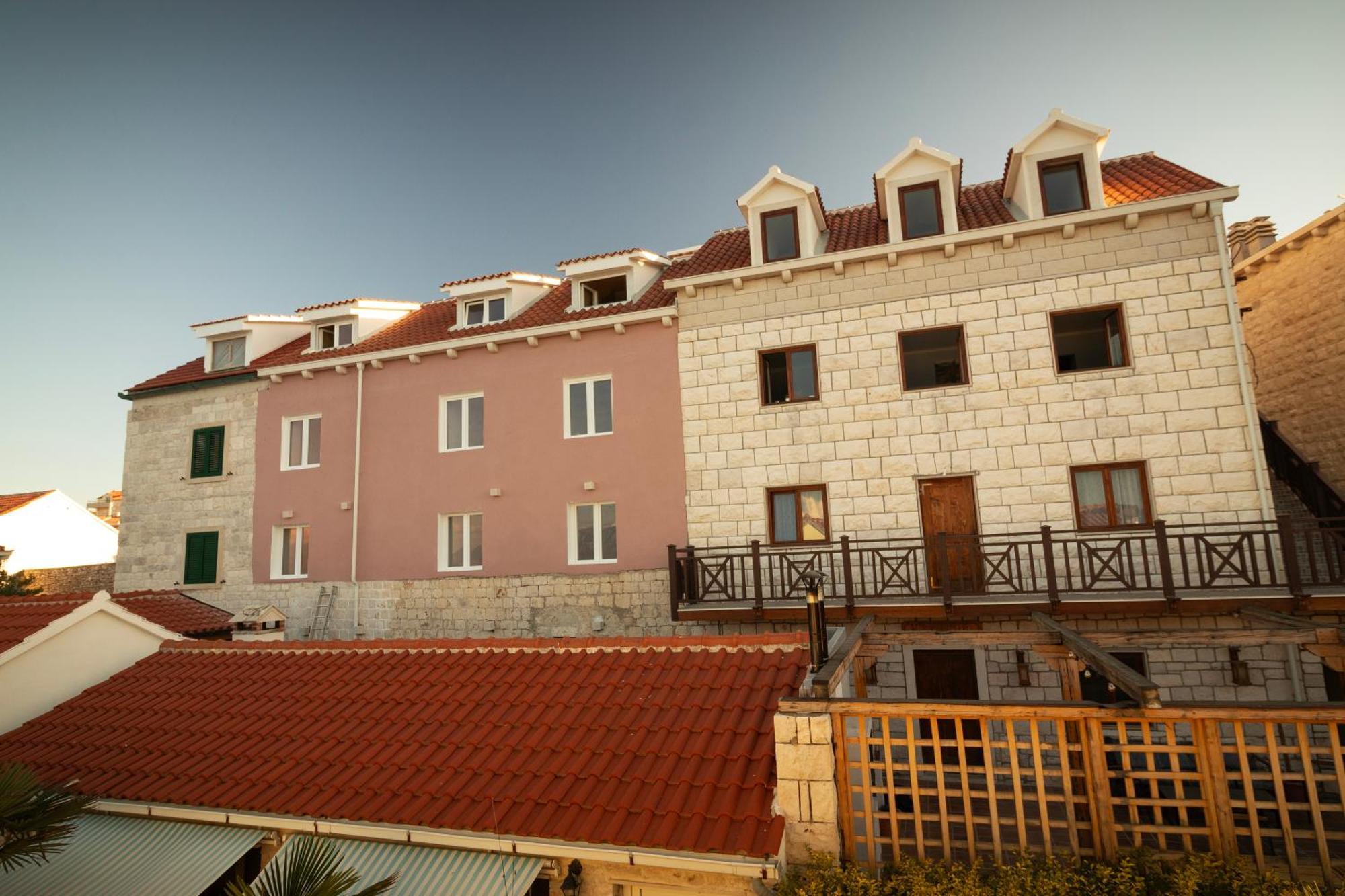 Taverna & Rooms Sutivan Luaran gambar