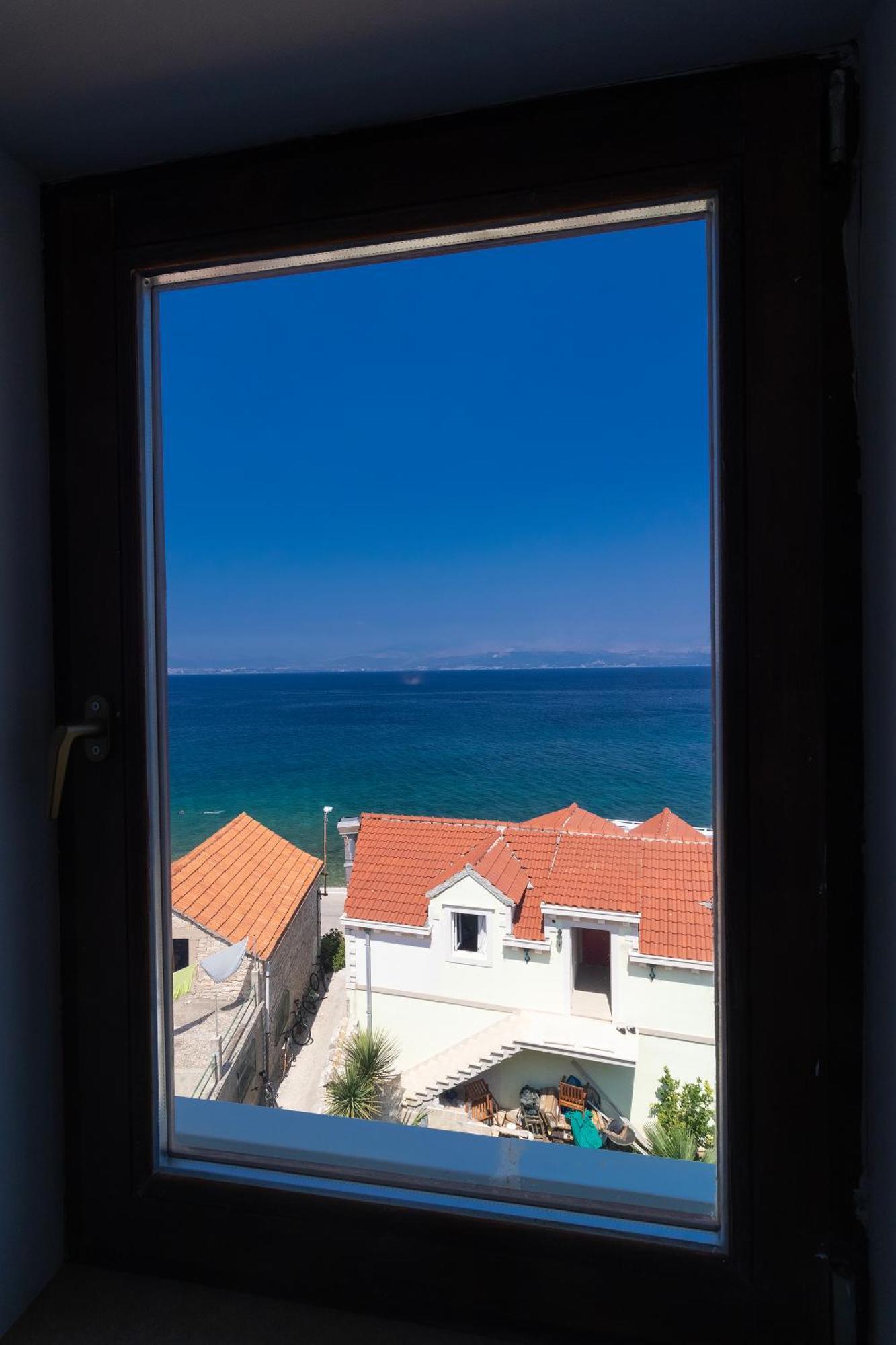 Taverna & Rooms Sutivan Luaran gambar